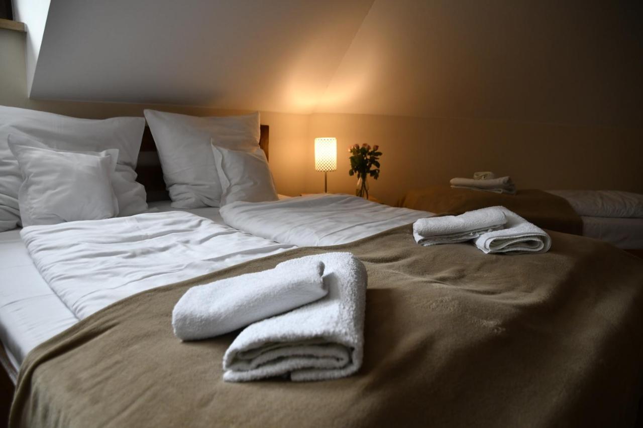 Gosciniec Pod Lubomirem Bed and Breakfast Weglowka  Buitenkant foto