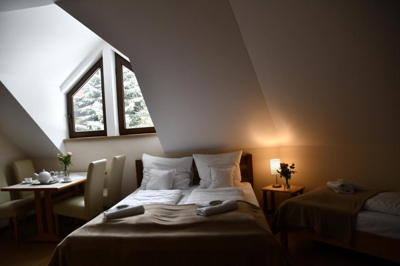 Gosciniec Pod Lubomirem Bed and Breakfast Weglowka  Buitenkant foto