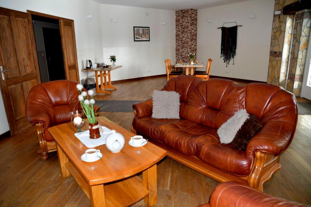 Gosciniec Pod Lubomirem Bed and Breakfast Weglowka  Buitenkant foto