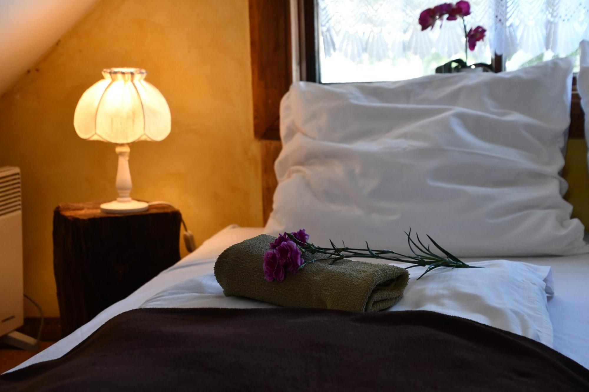 Gosciniec Pod Lubomirem Bed and Breakfast Weglowka  Buitenkant foto