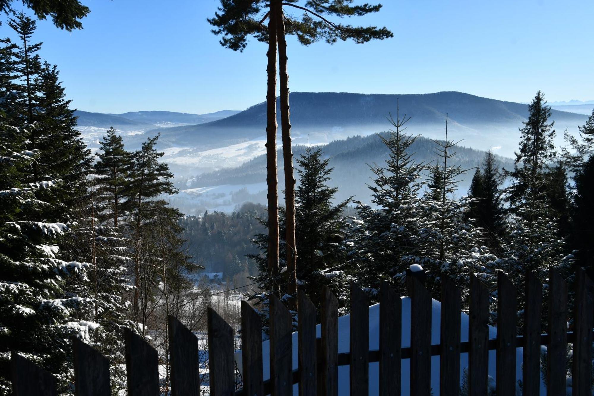 Gosciniec Pod Lubomirem Bed and Breakfast Weglowka  Buitenkant foto