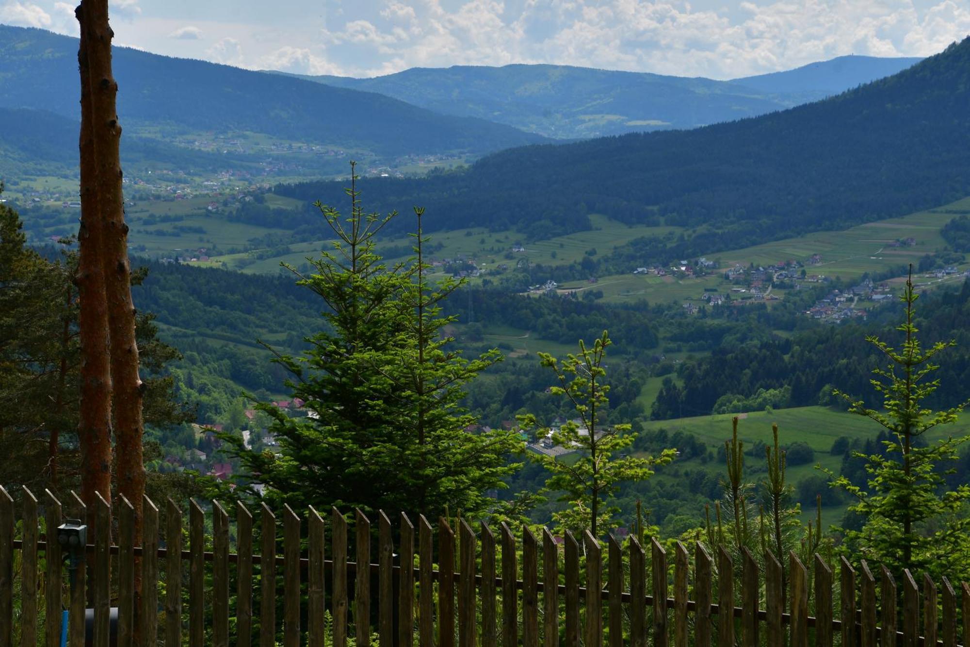 Gosciniec Pod Lubomirem Bed and Breakfast Weglowka  Buitenkant foto